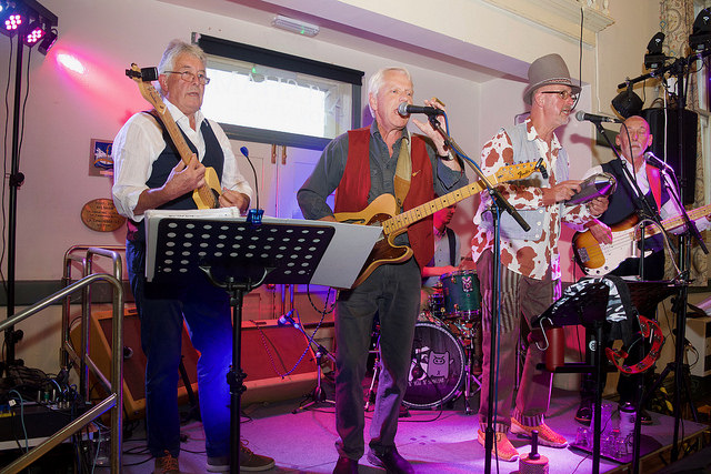 28555504917_911da097c7_z